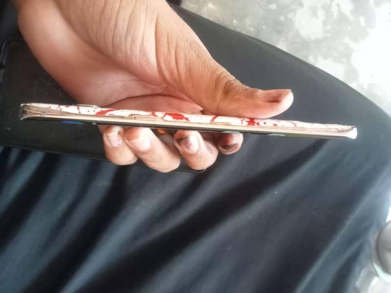 Samsung Mobile S10 Plus 7