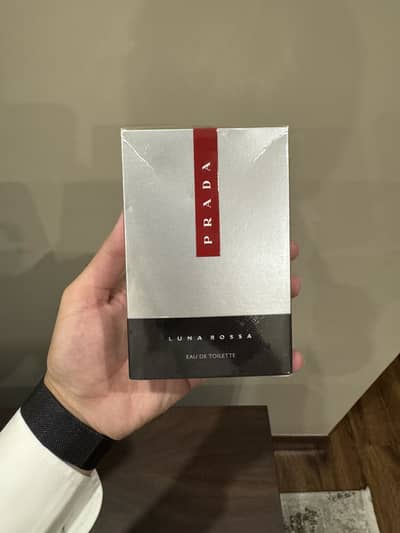 Prada Luna Rossa