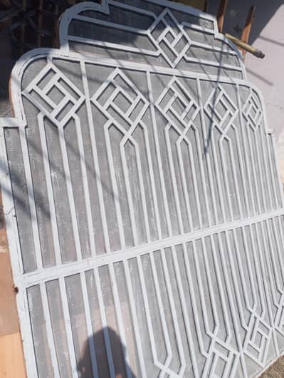 window hall grill 10 by 10 condition