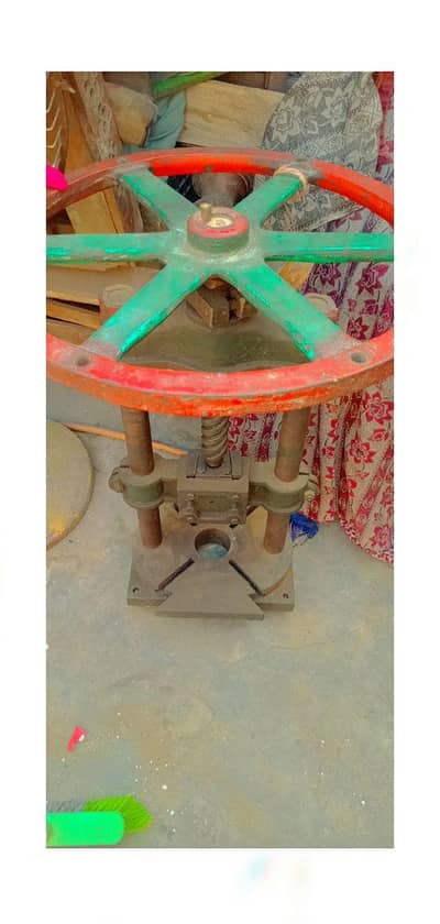 handle press