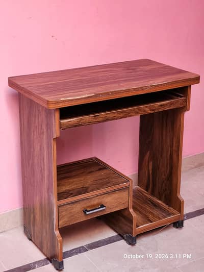Computer Table