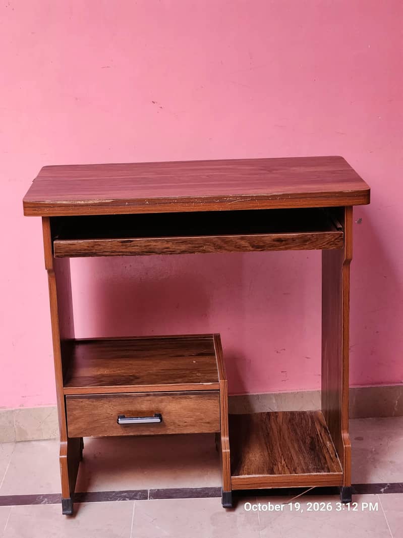 Computer Table 2