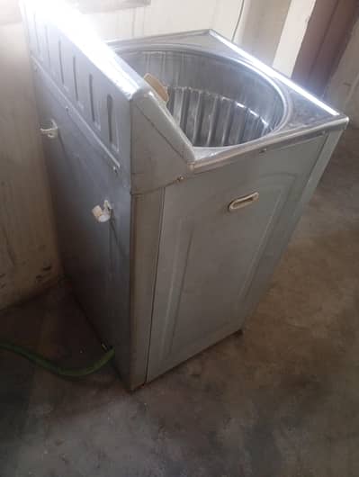 9kg tub washing machine gujranwal say tyar krayi thi