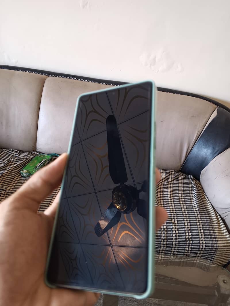 Tecno CAMON 30 Pro 7
