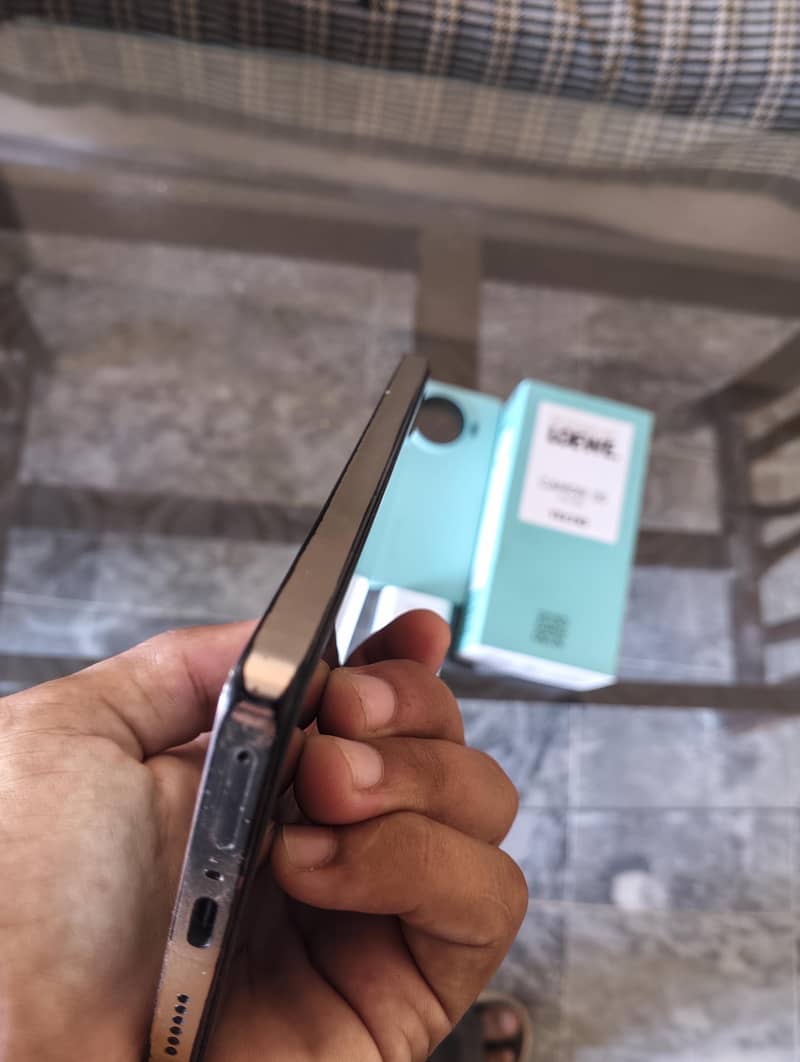 Tecno CAMON 30 Pro 9