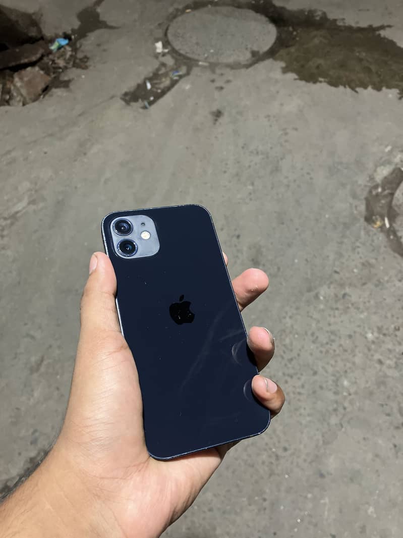 iPhone 12 0