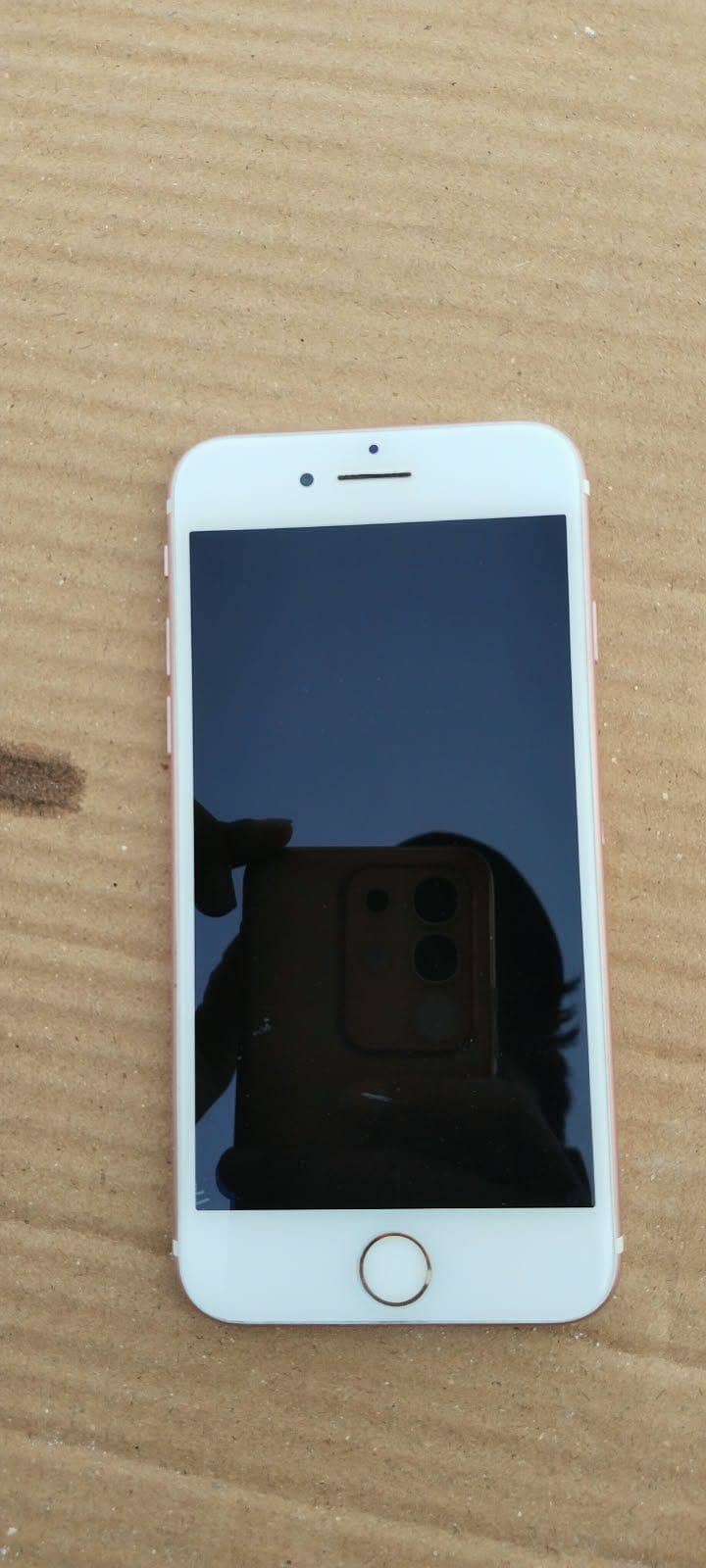 Apple iPhone 7 0
