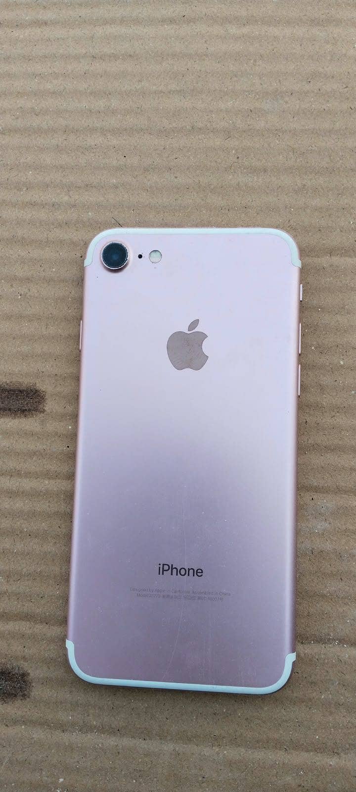 Apple iPhone 7 1