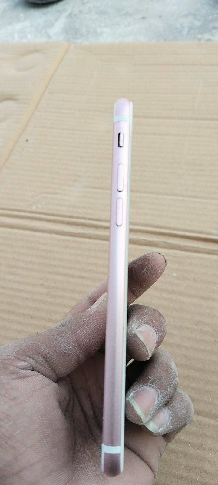 Apple iPhone 7 3