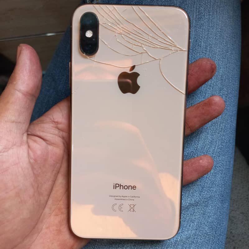 Apple iPhone XS 4
