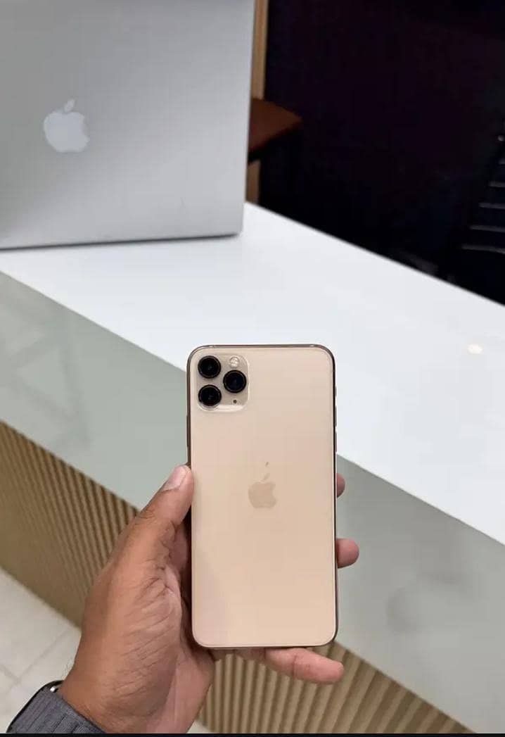 Apple iPhone 11 Pro Max 1
