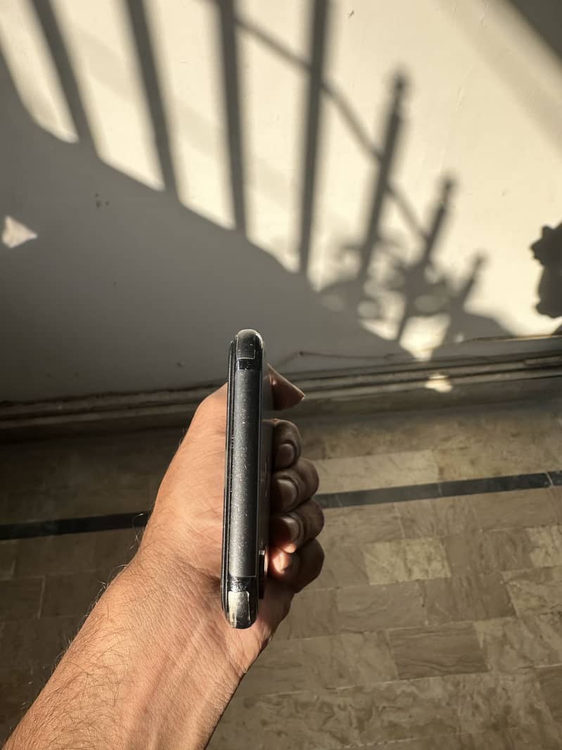Apple iPhone X 2