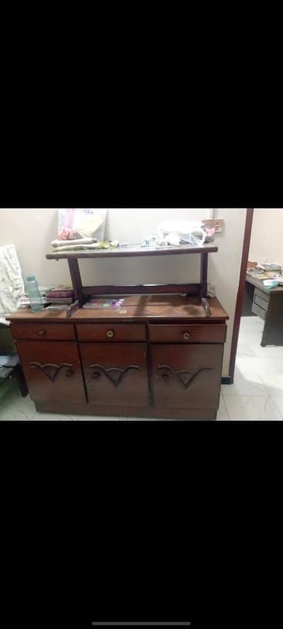 divider or sheeshy wali table