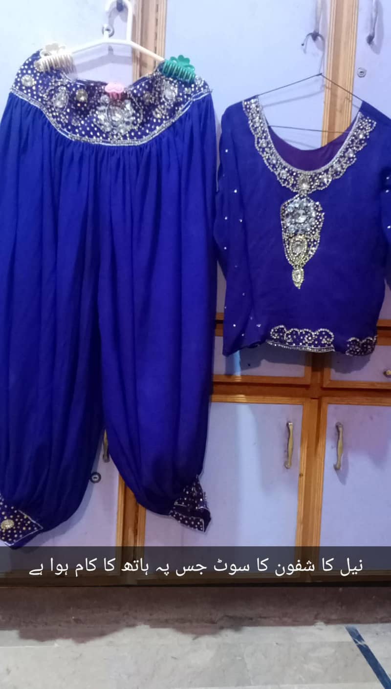 سلے ہوئے کپڑے تھری پیس سوٹ ہاتھ کی کڑھائی والے سوٹ شموز سلک شفون 11