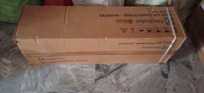 Ac electrolux 1.5 ton T3 inveter new model .