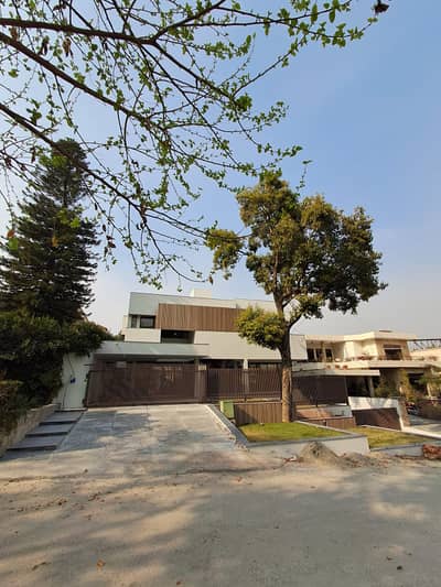 BRAND NEW FULL HOUSE FOR RENT IN F-7