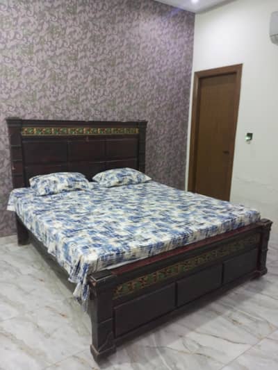 Double Bed For Sale Near Cantt Multan