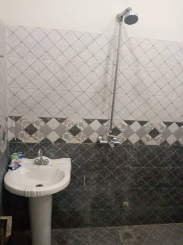 Good Location Portion For Rent 3