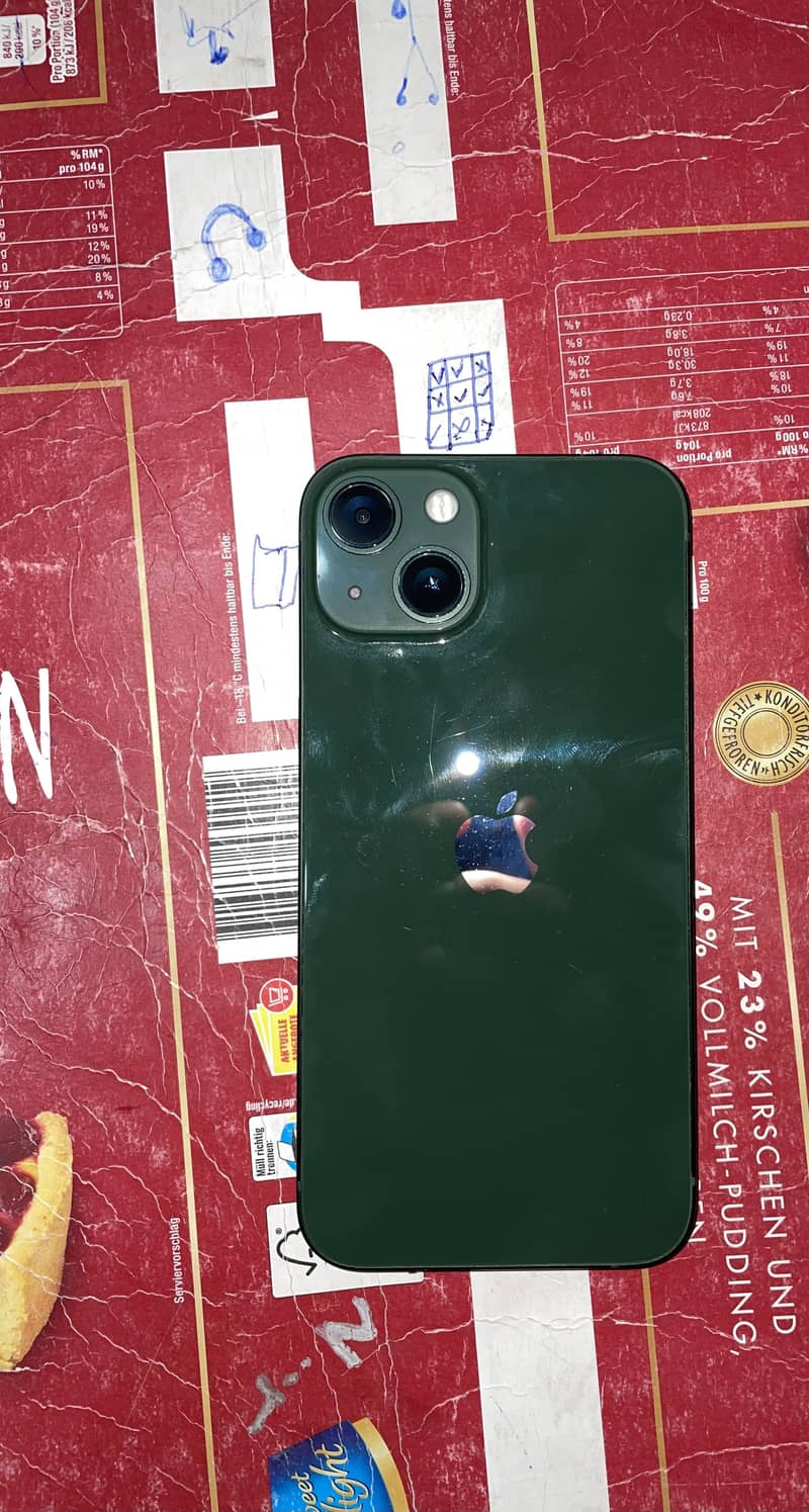 Apple iPhone 13 6