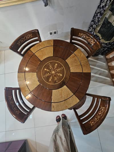 4 seater dining table