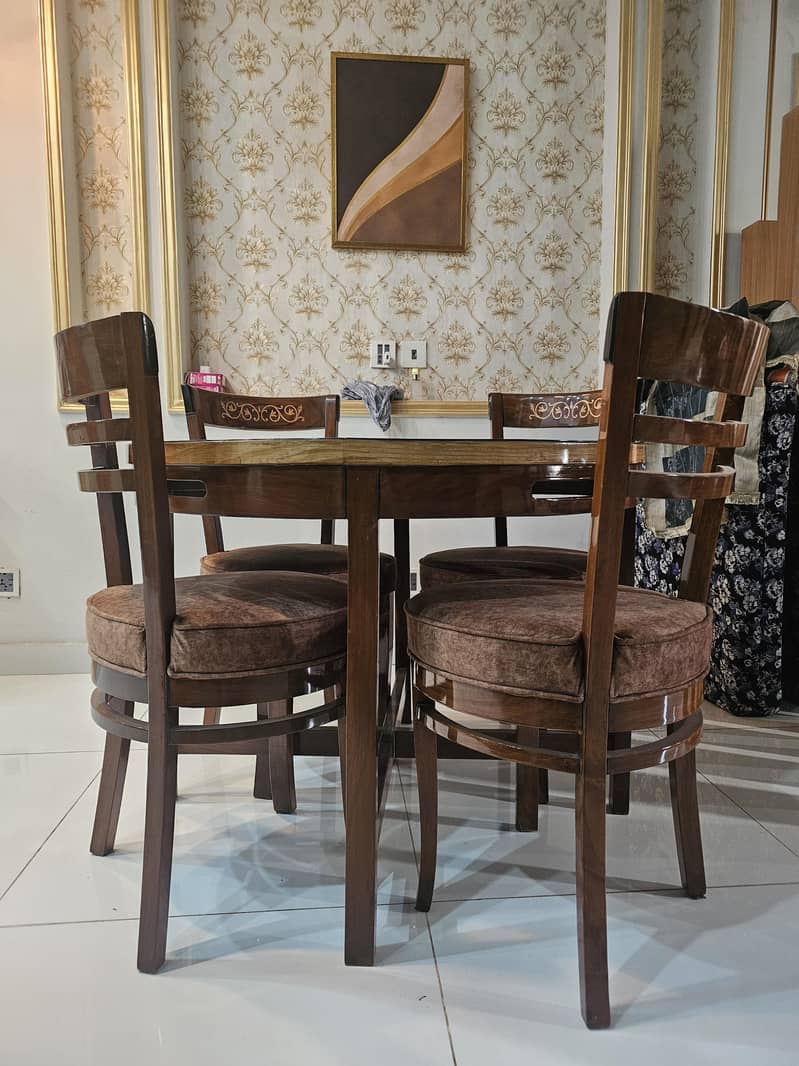 4 seater dining table 1