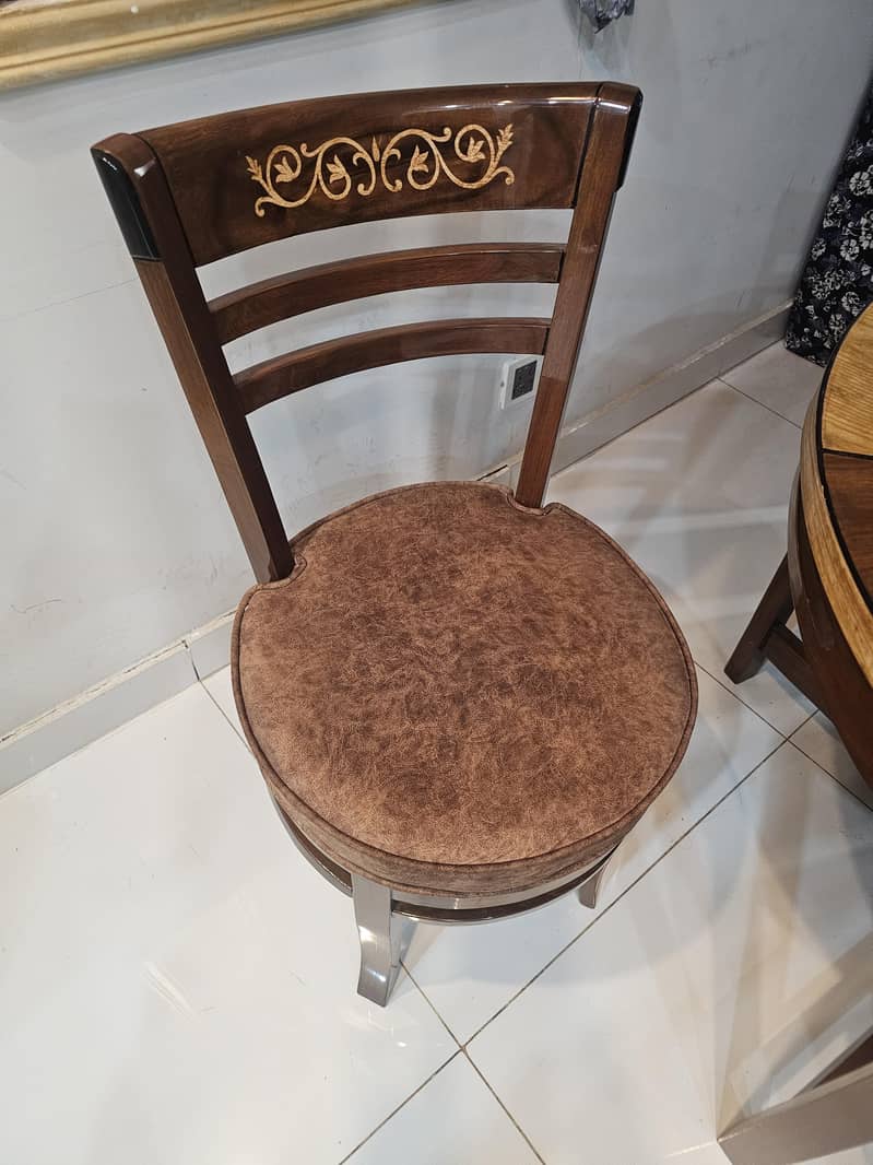 4 seater dining table 3
