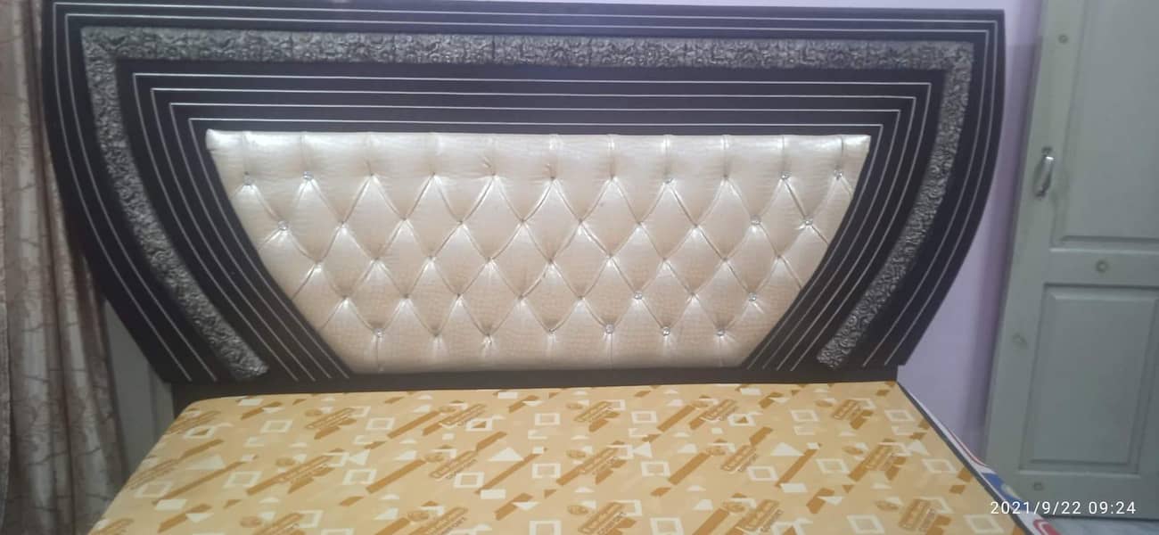 king size bed 0