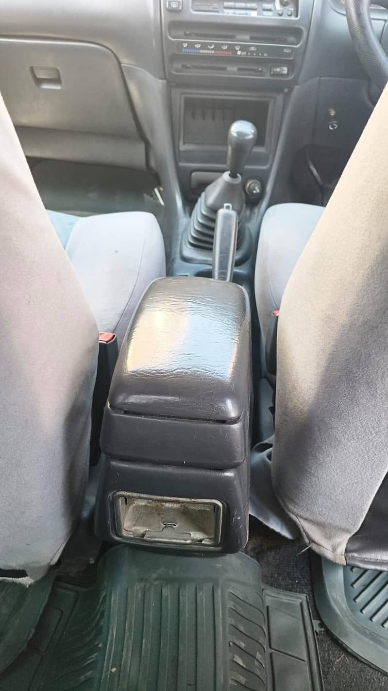 Toyota Corolla XE 1998 12