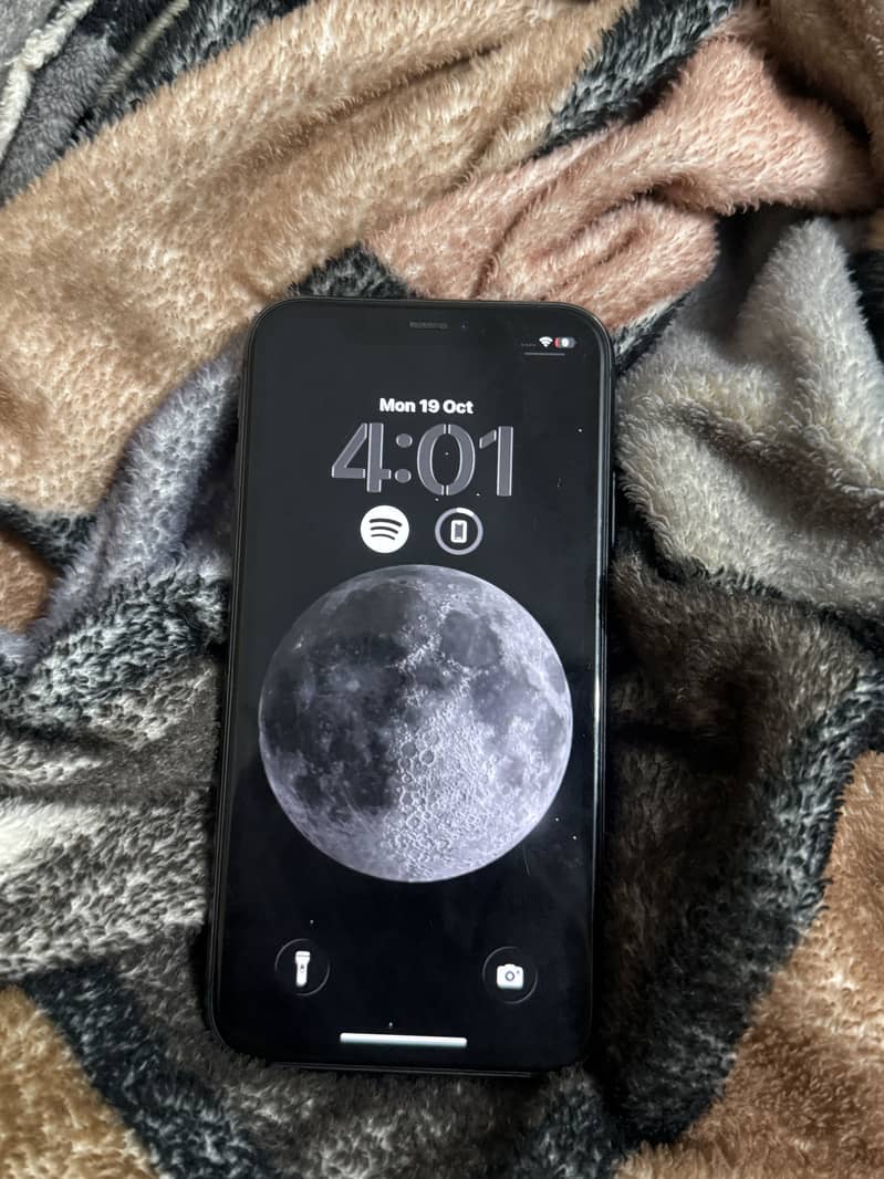 Apple iPhone 11 3