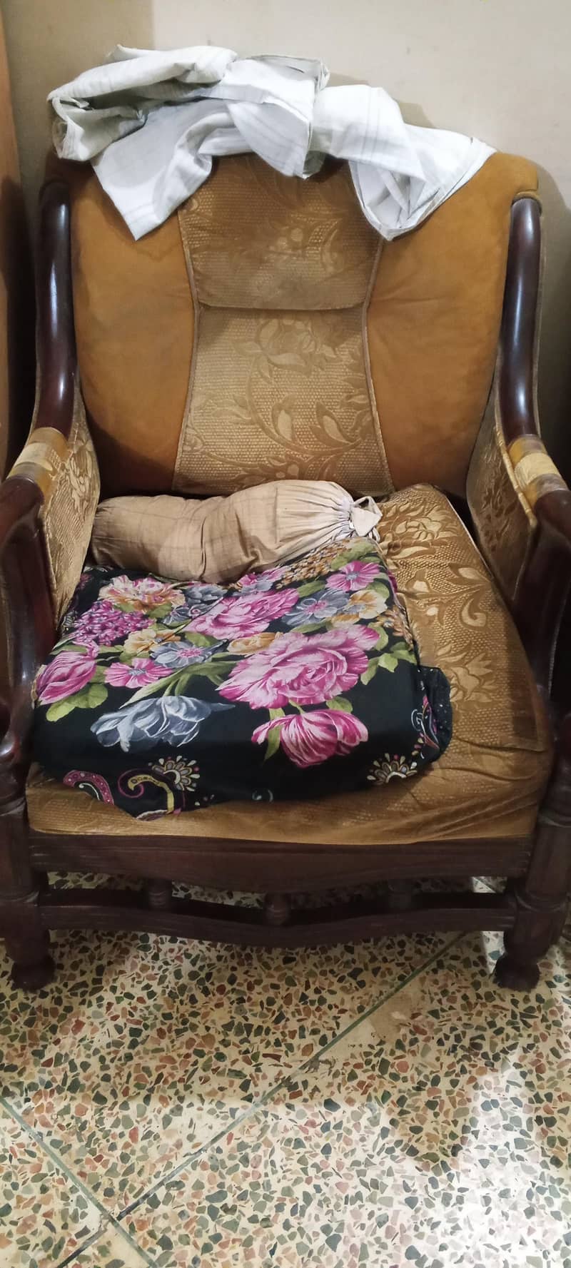 7 Seater Sofa 1