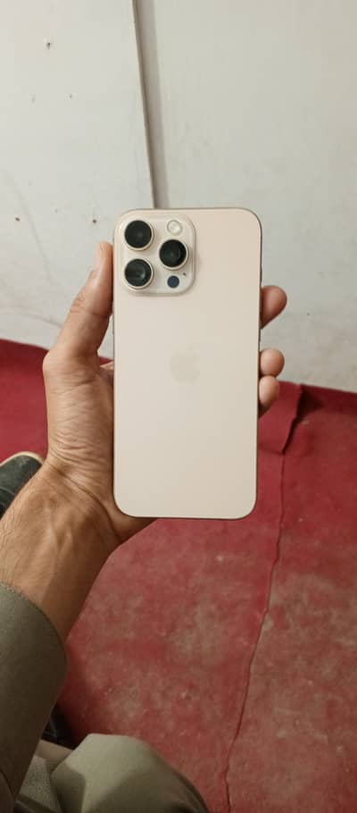 Apple iPhone 16 Pro Max knwad