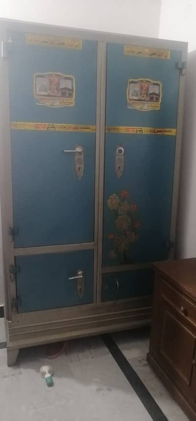 Steel Almari for Sale – Good Condition