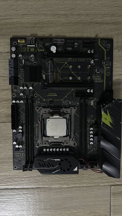 Machhinist mobo Xeon E5-2670 v3