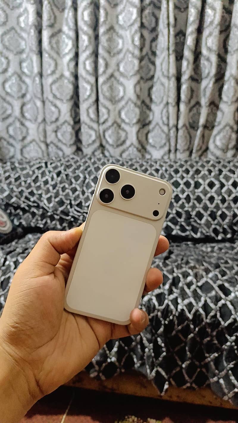 Apple iPhone 17 Pro 0