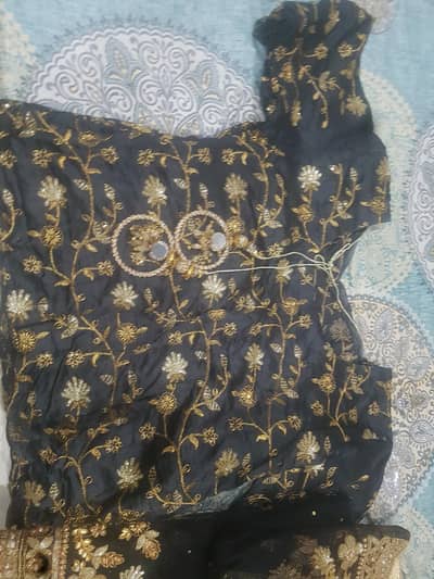 sarhi and kamez pajama 2 suit ha alag alag