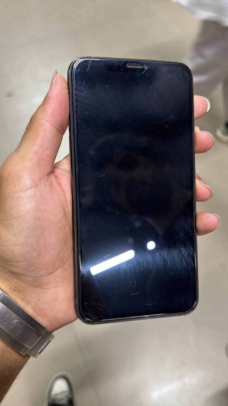 Apple iPhone 11 Pro Max 2