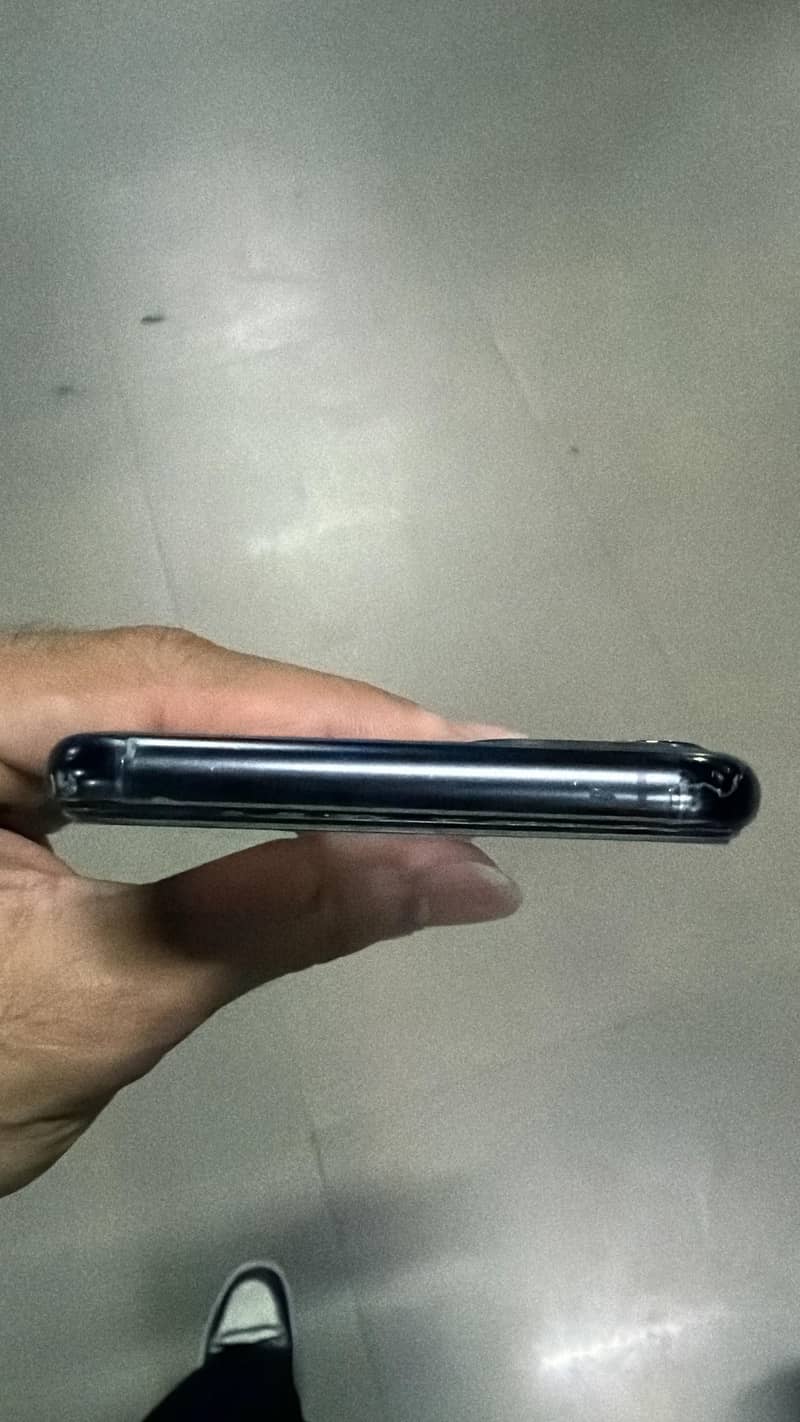 Apple iPhone 11 Pro Max 3