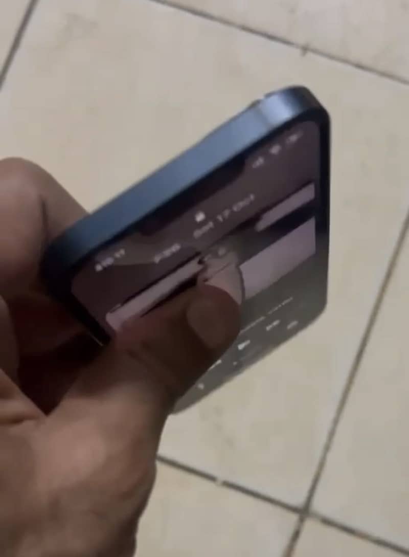 Apple iPhone 14 factory Unlock 2