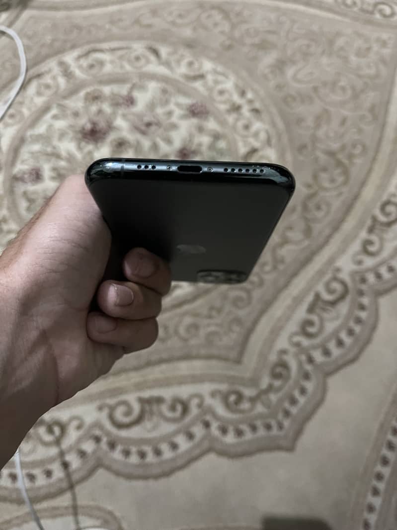 Apple iPhone 11 Pro 3