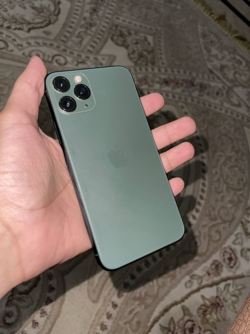 Apple iPhone 11 Pro 4