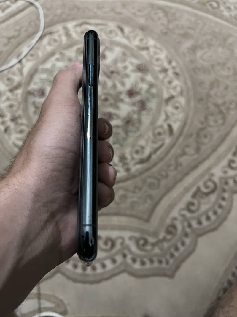 Apple iPhone 11 Pro 5