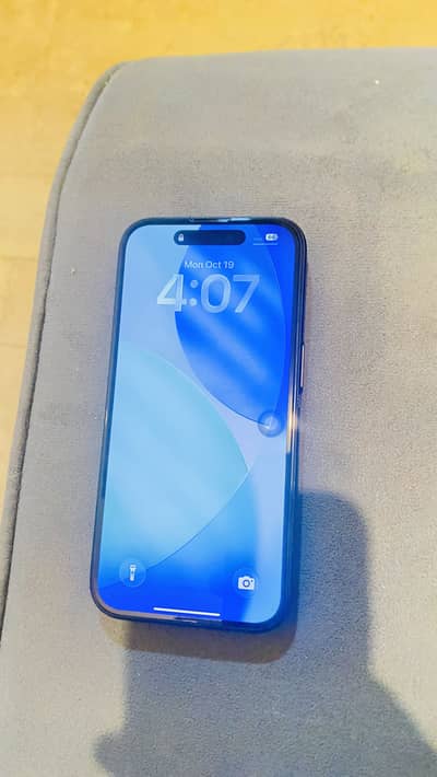 Apple iPhone 16