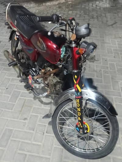 united 2017 model bike gar ki use ha ph 03307657233