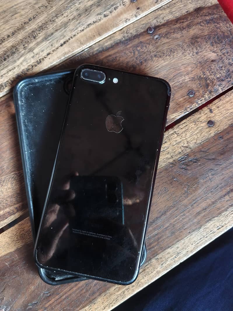 Apple iPhone 7 Plus 1