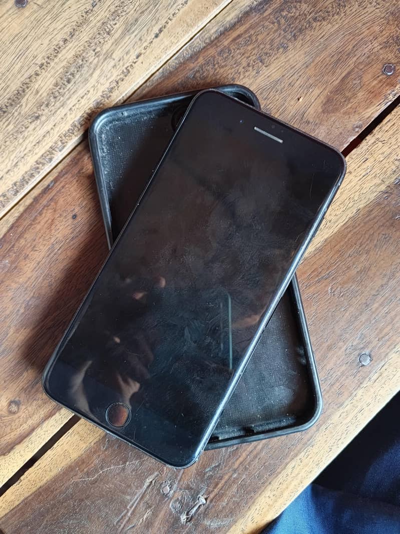 Apple iPhone 7 Plus 3