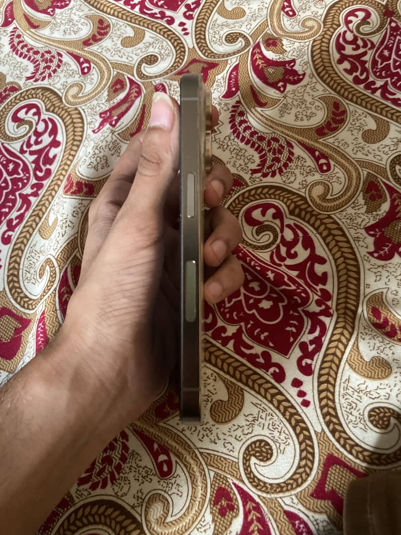 Apple iPhone 14 Pro 3