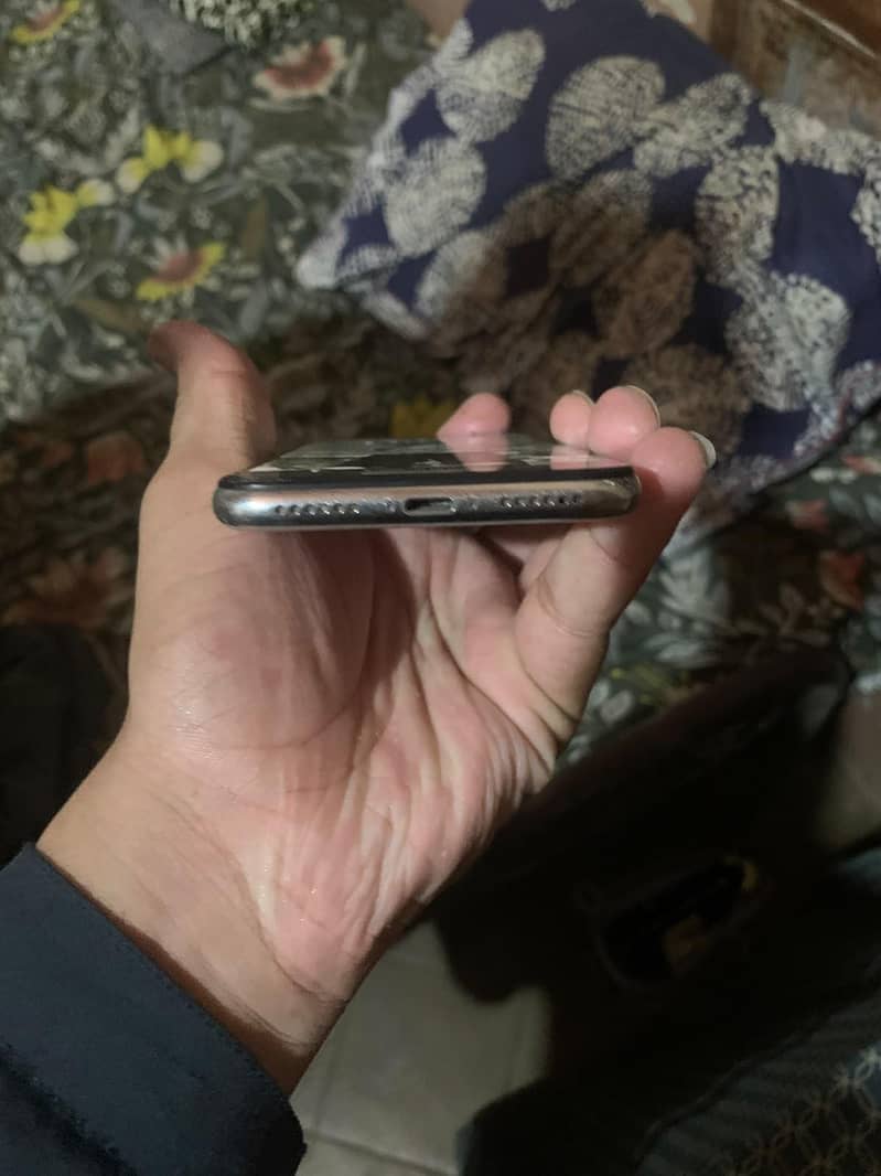 Apple iPhone X 1