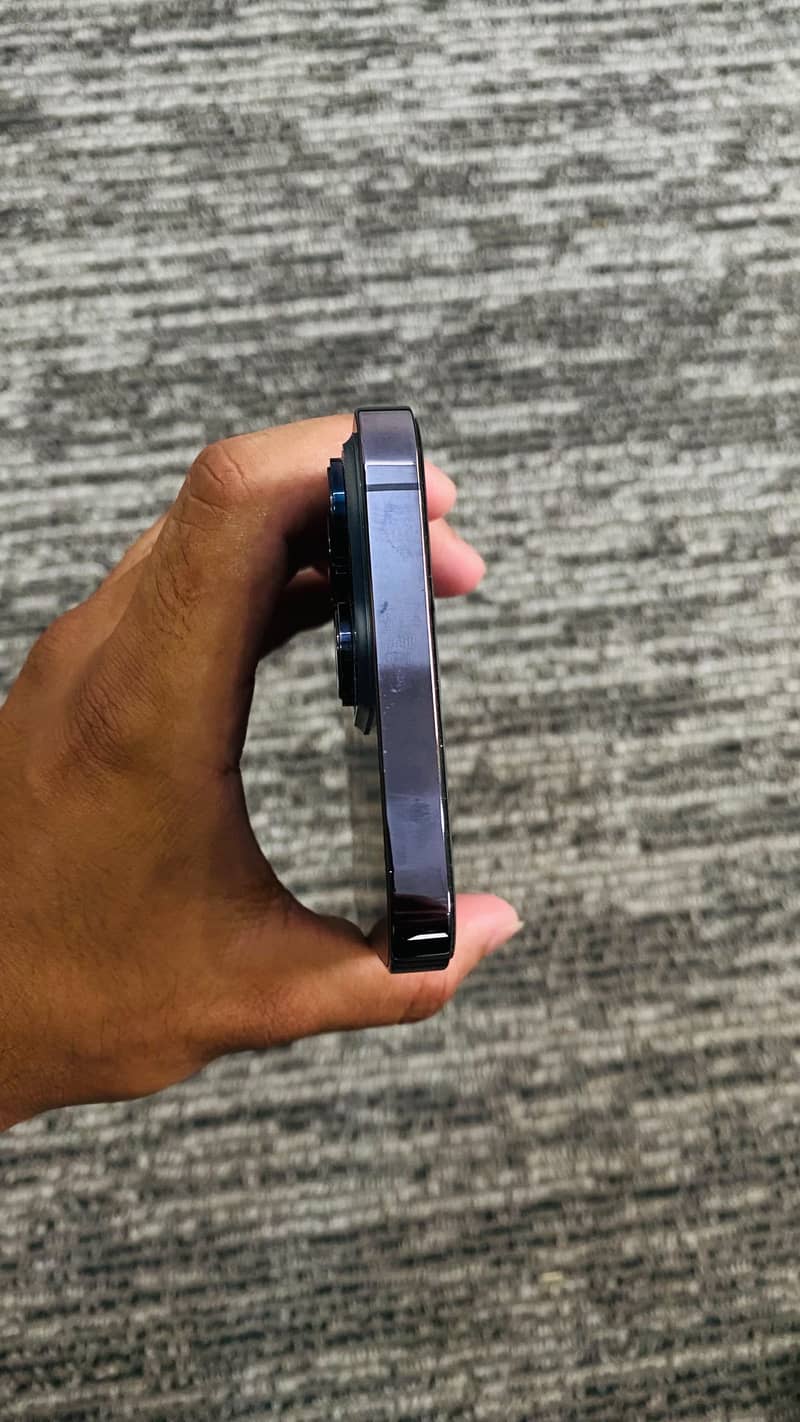 Apple iPhone 14 Pro Max 4