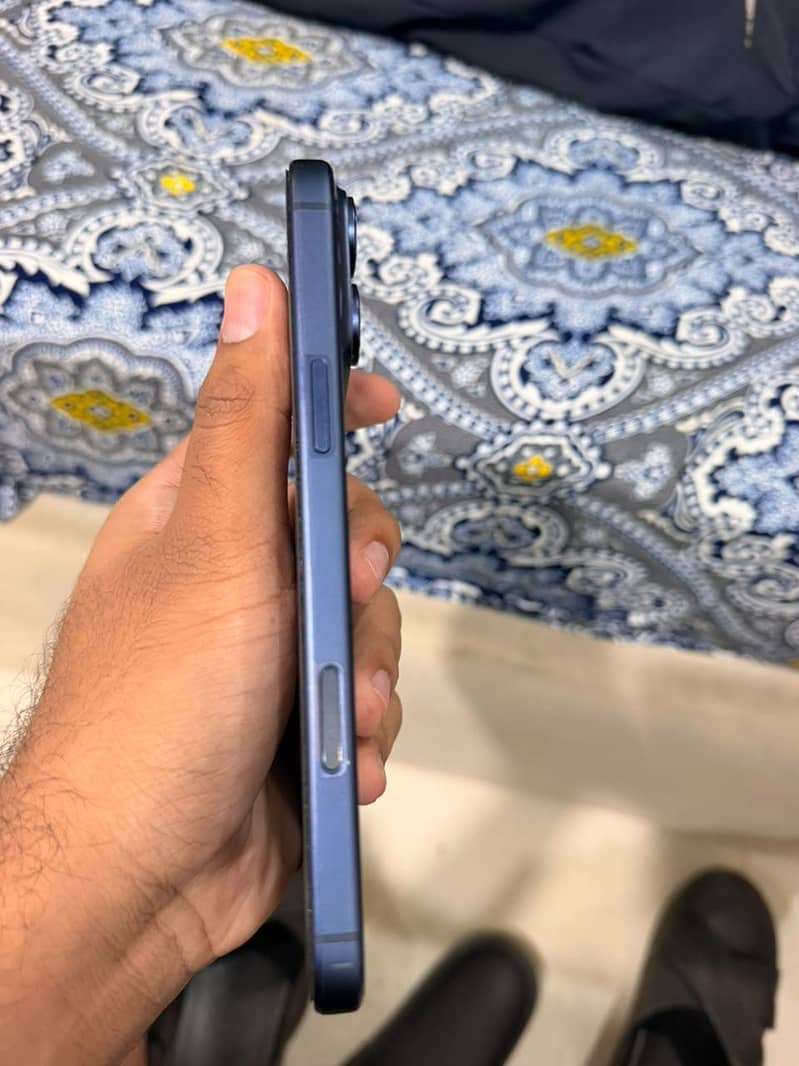 Apple iPhone 17 Pro Max 2