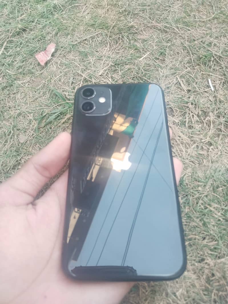 Apple iPhone 11 4